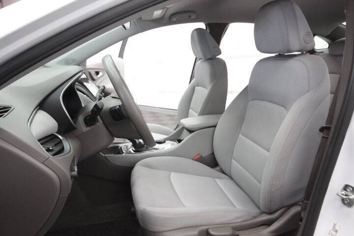 2022 Chevrolet Malibu LS