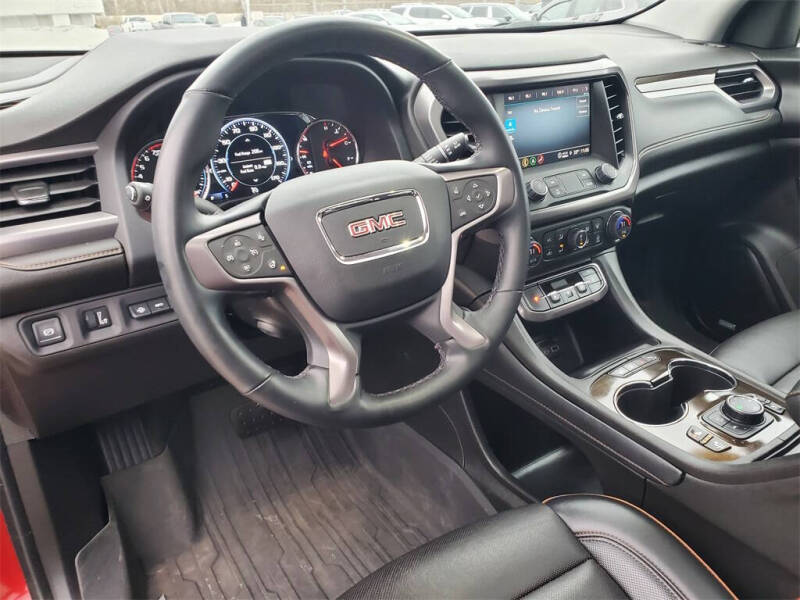 2023 GMC Acadia AT4