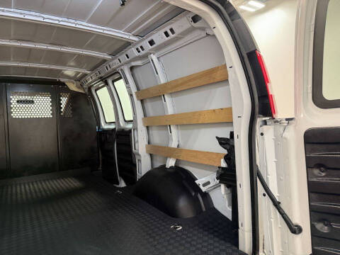 2024 GMC Savana 2500