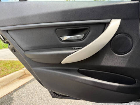 2016 BMW 3 Series 320i