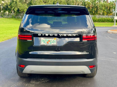 2024 Land Rover Discovery P300 S