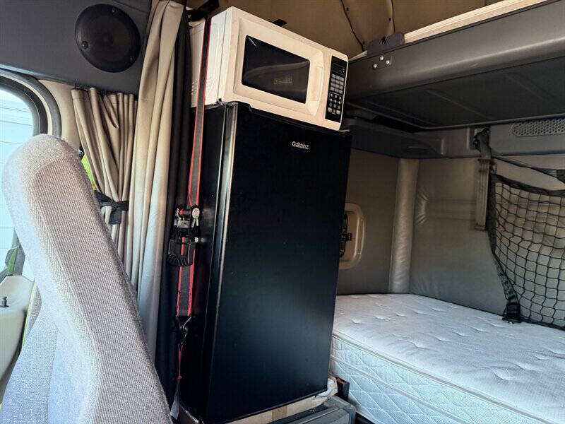 2017 Freightliner Cascadia