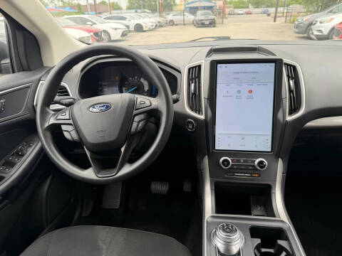 2022 Ford Edge SE