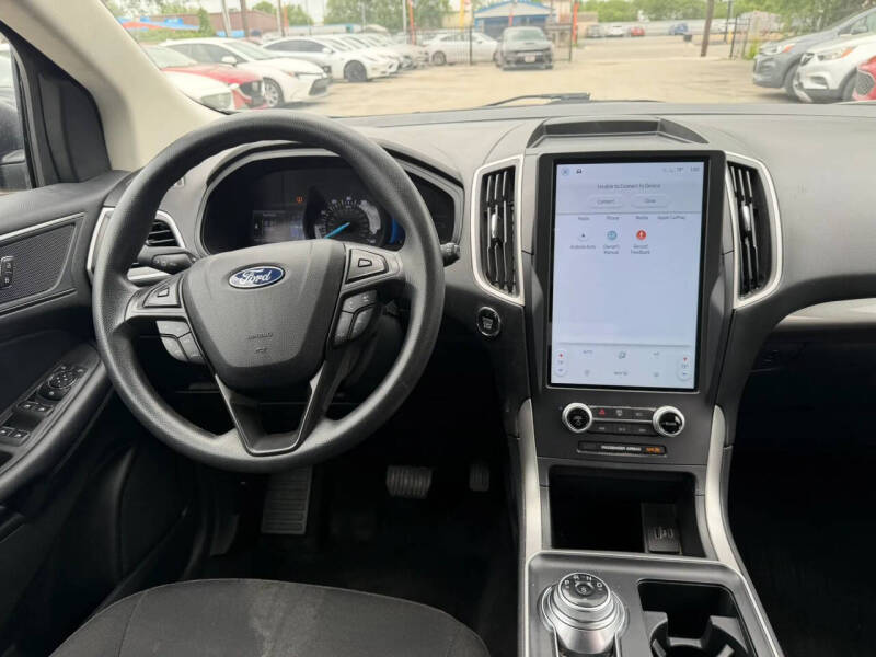 2022 Ford Edge SE