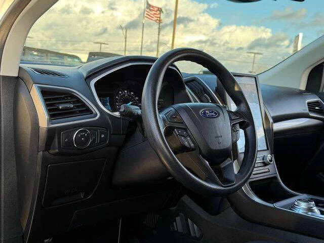 2021 Ford Edge SE