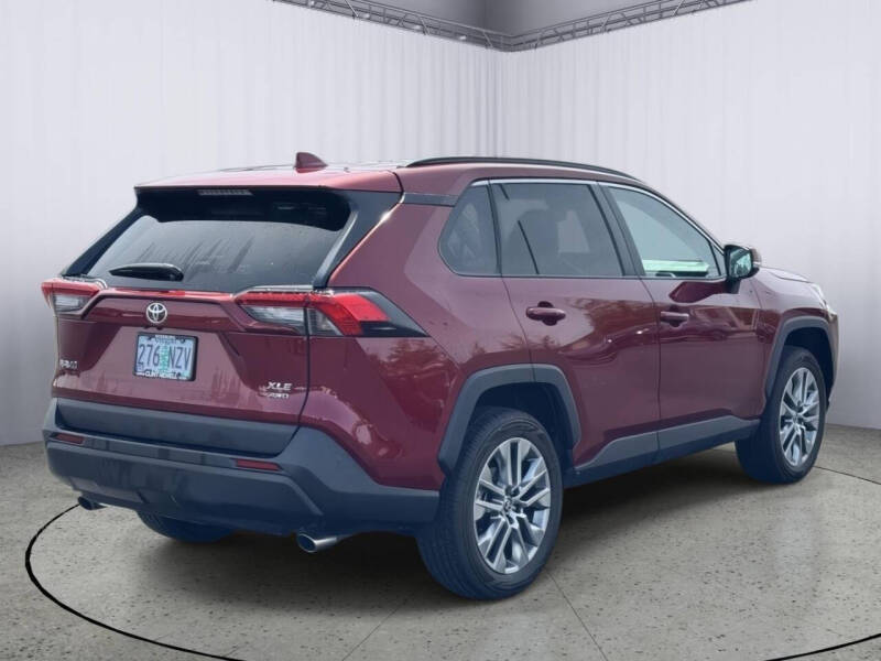 2023 Toyota RAV4 XLE Premium