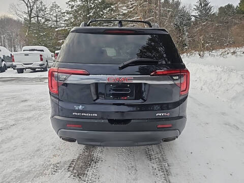 2022 GMC Acadia AT4