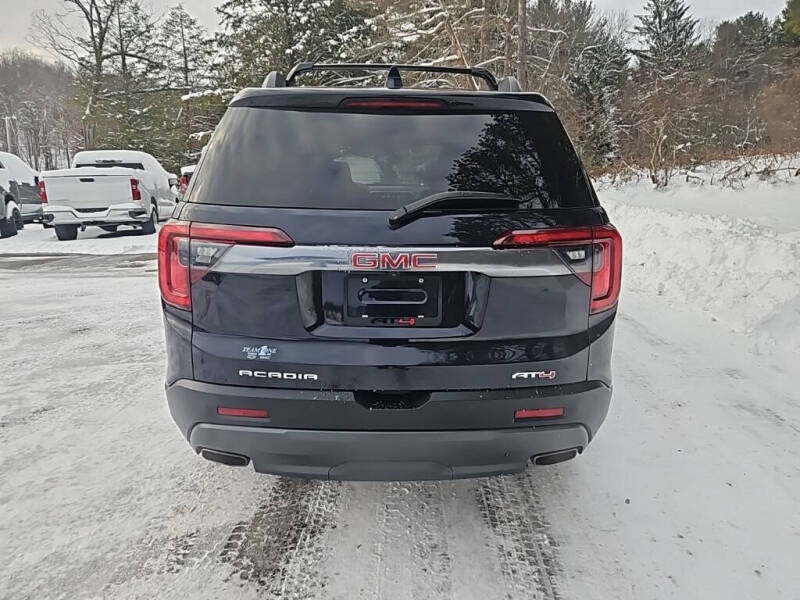 2022 GMC Acadia AT4