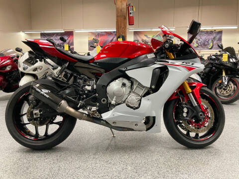2015 Yamaha YZF-R1