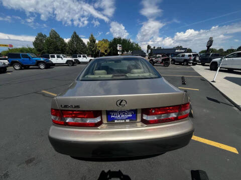 2000 Lexus ES 300