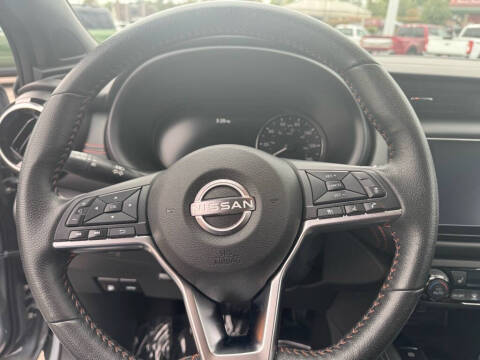 2023 Nissan Kicks SR