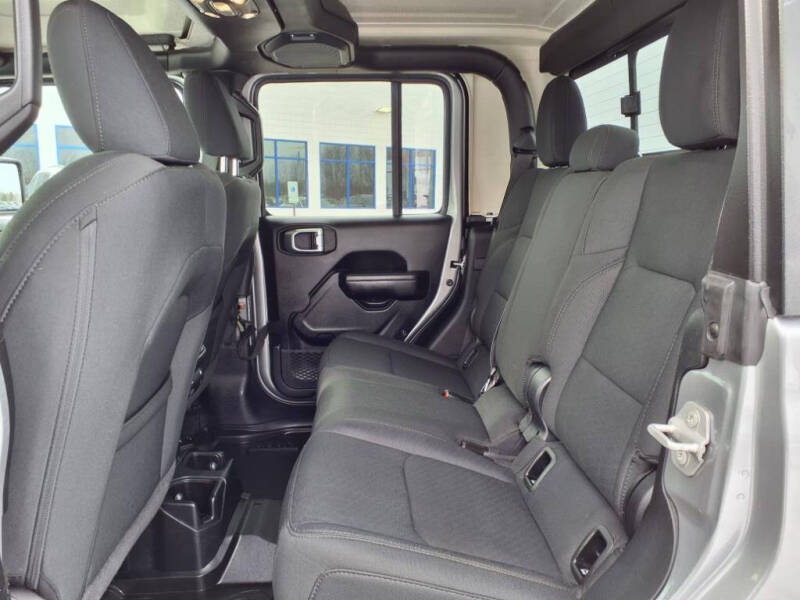 2021 Jeep Gladiator Willys