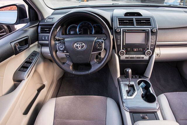2013 Toyota Camry Hybrid XLE