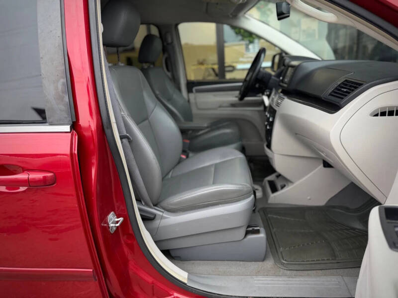 2010 Volkswagen Routan