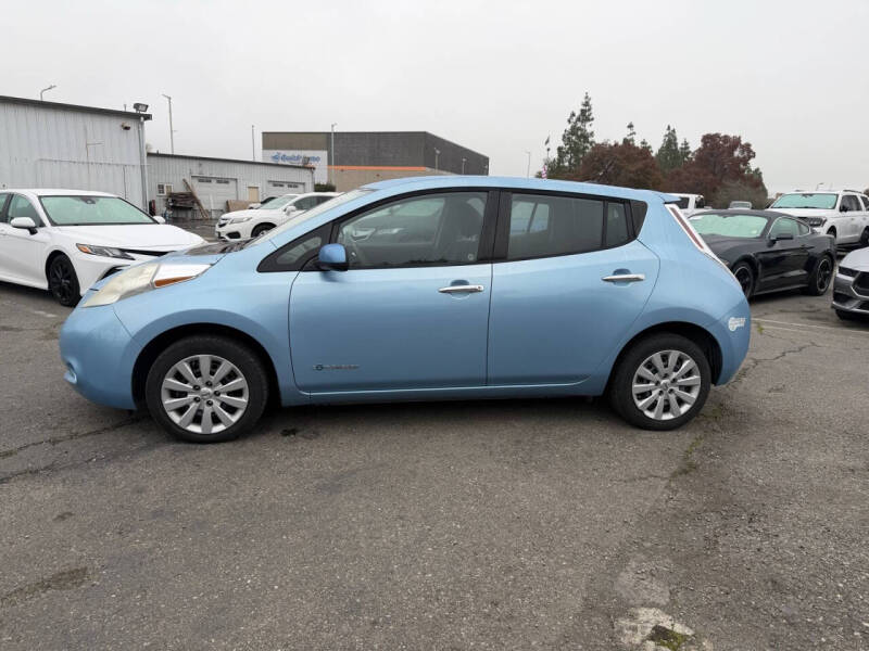 2015 Nissan LEAF S