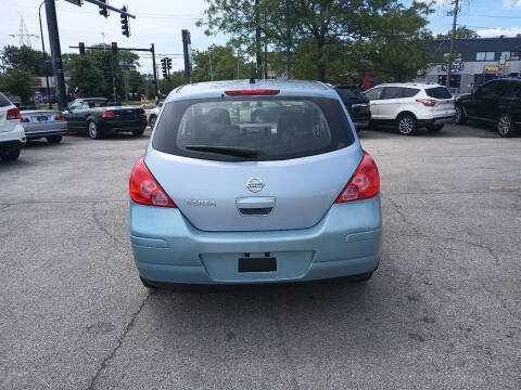 2012 Nissan Versa 1.8 S
