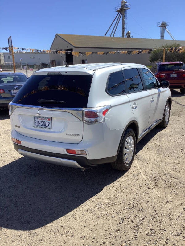 2015 Mitsubishi Outlander ES