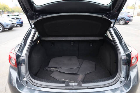 2016 Mazda MAZDA3 i Grand Touring