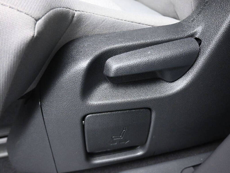 2022 Toyota Sienna LE 8-Passenger