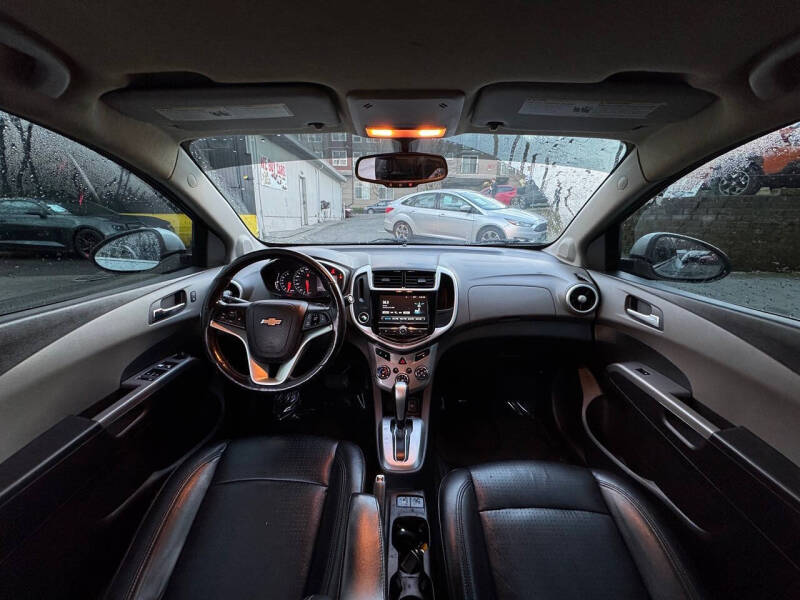 2017 Chevrolet Sonic Premier Auto