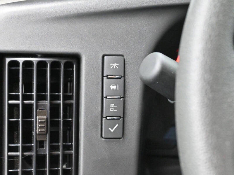 2025 Chevrolet Express LT 3500