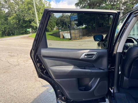 2017 Nissan Pathfinder SL