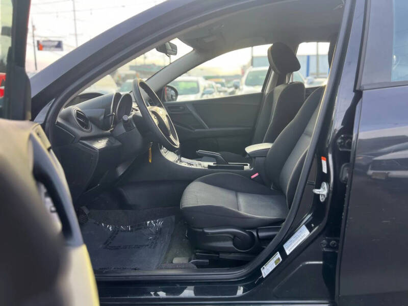 2011 Mazda MAZDA3 i Sport