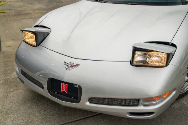 2003 Chevrolet Corvette 4