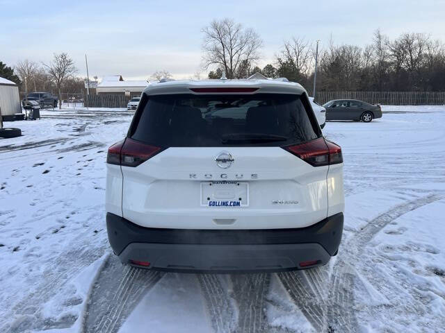 2021 Nissan Rogue SV