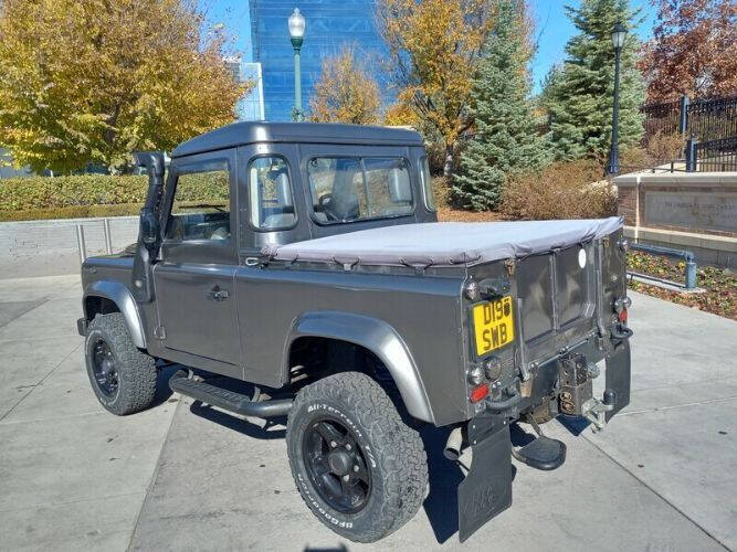 1990 Land Rover Defender