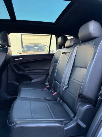 2021 Volkswagen Tiguan SE R-Line Black