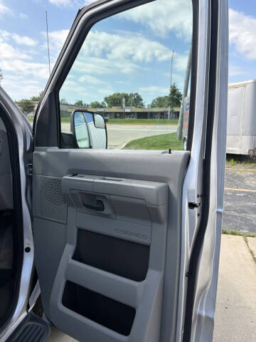 2013 Ford E-Series E-350 SD XLT