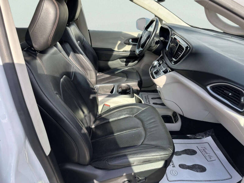 2020 Chrysler Pacifica Touring L Plus