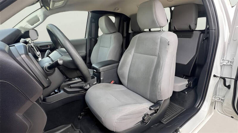 2019 Toyota Tacoma SR