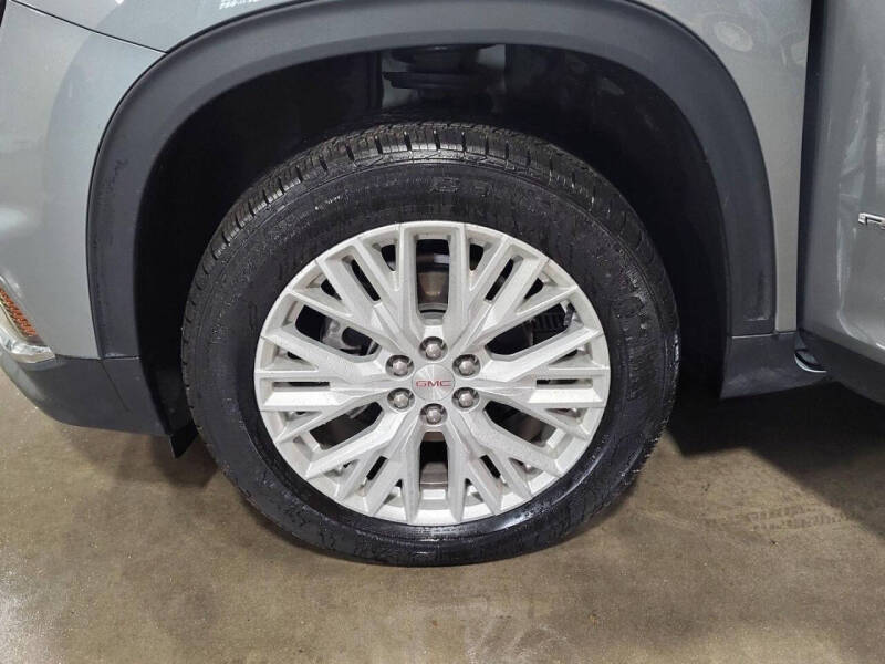 2024 GMC Acadia Elevation