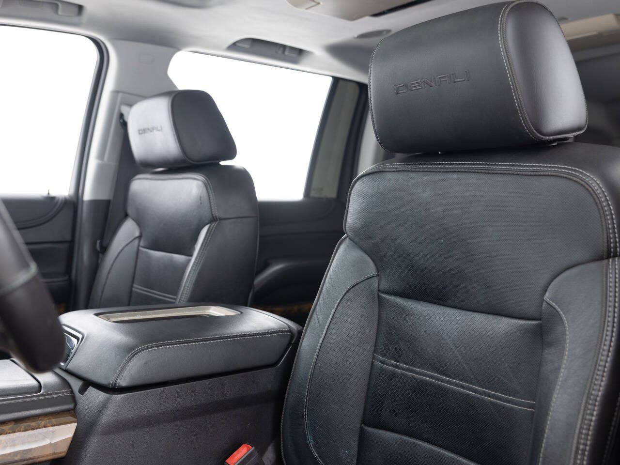 Used Car 2016 Gmc Yukon Xl  Denali 4x4 4dr Suv For Sale Under $30,000 In Coal City, Illinois