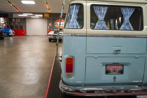 1976 Volkswagen Type 2 Westfalia Camper Bus