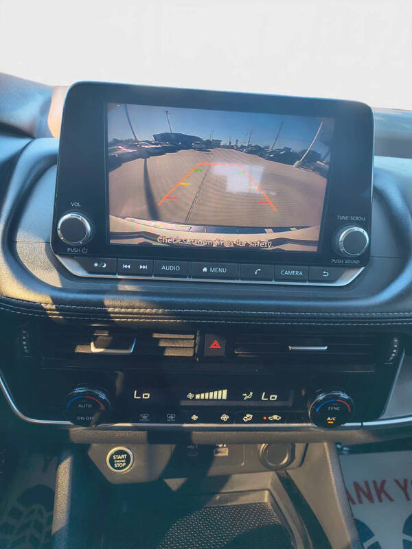 2022 Nissan Rogue SV