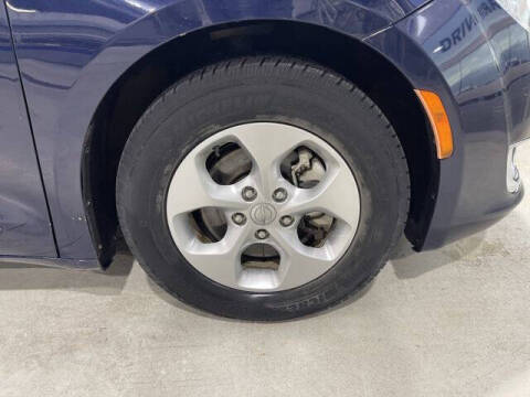 2017 Chrysler Pacifica Touring-L Plus