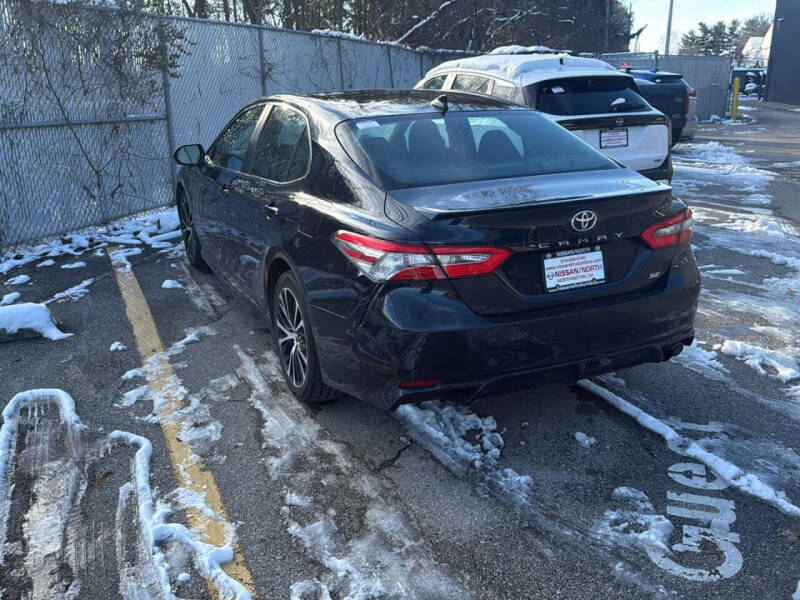 2019 Toyota Camry SE