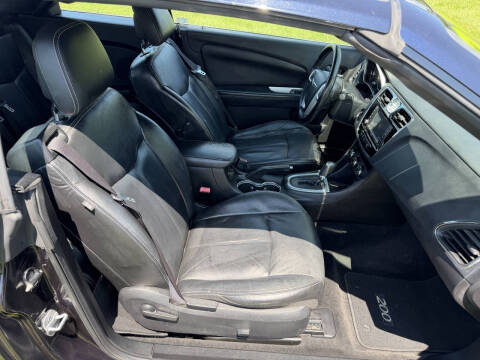 2012 Chrysler 200 Limited