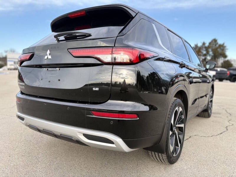 2023 Mitsubishi Outlander SE