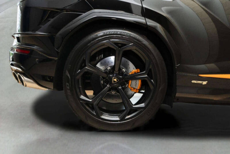 2024 Lamborghini Urus S