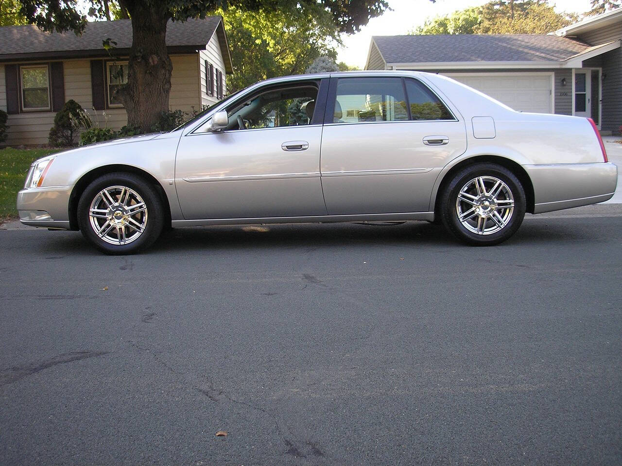 2006 Cadillac DTS for sale at Gesswein Auto Sales in Shakopee, MN