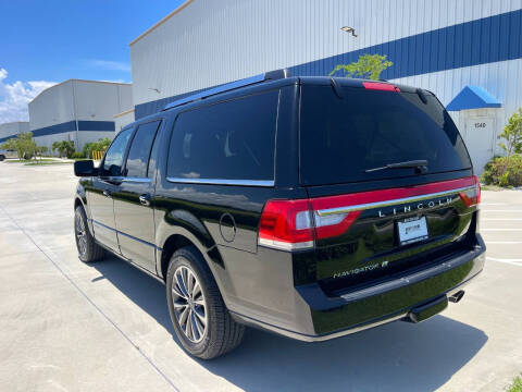 2016 Lincoln Navigator L Select