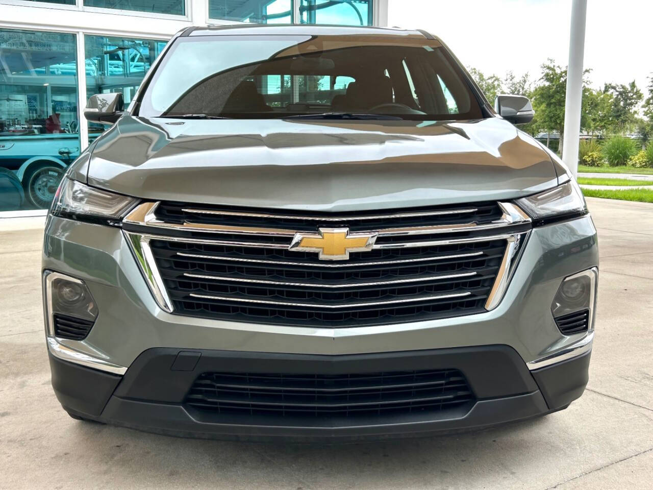 2023 Chevrolet Traverse 2