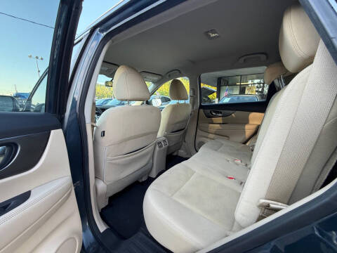 2016 Nissan Rogue SV