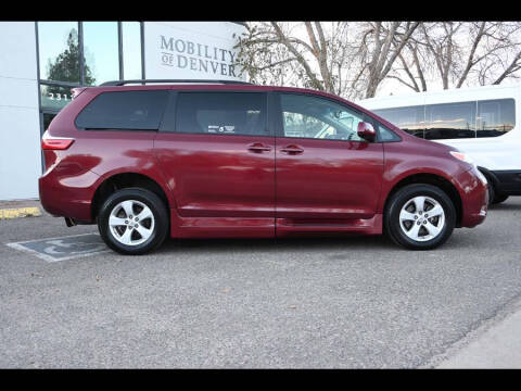 2015 Toyota Sienna LE Mobility 7-Passenger