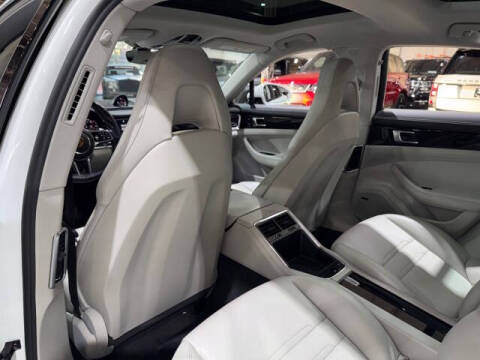 2017 Porsche Panamera