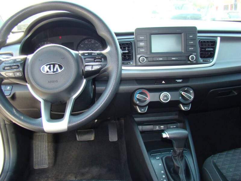 2018 Kia RIO S photo 11